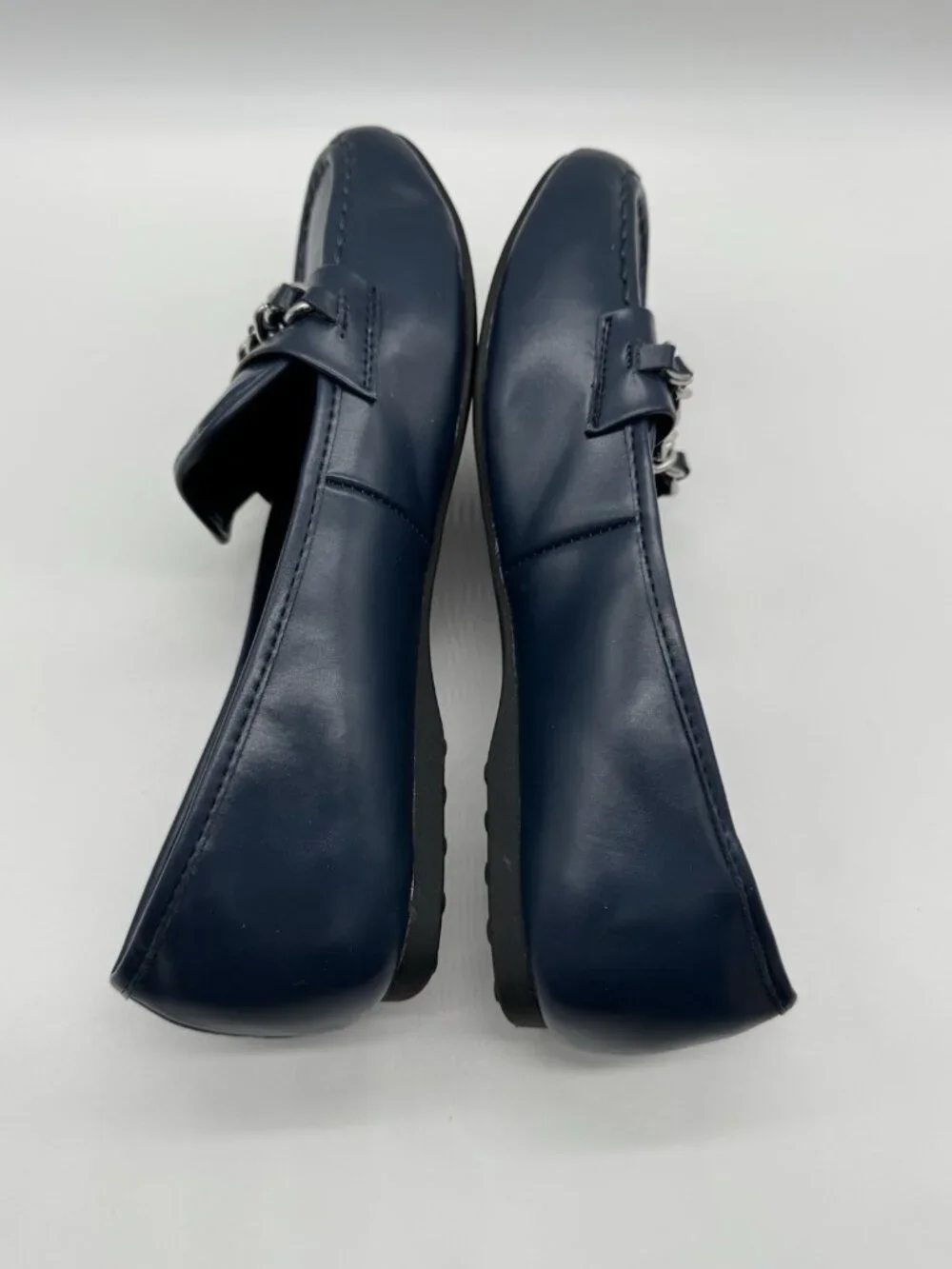 Nautica Lunara Womens 7 Navy Blue Loafers Silver Chain Slip On Comfort Driving